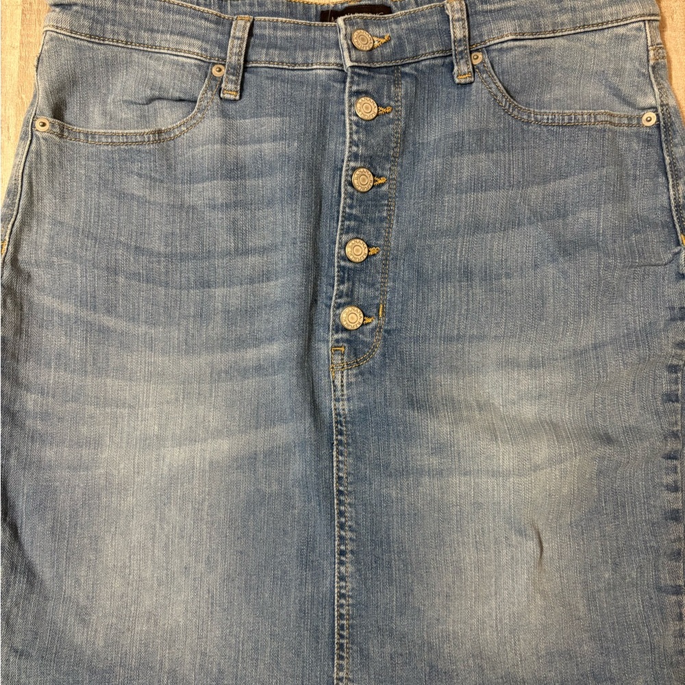 Banana Republic Button Fly Jean Women’s Skirt Size 12